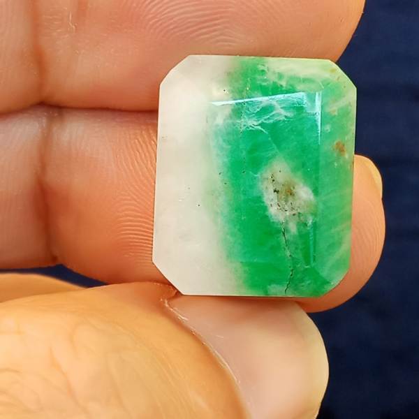 14+ Carat Emerald - Image 2