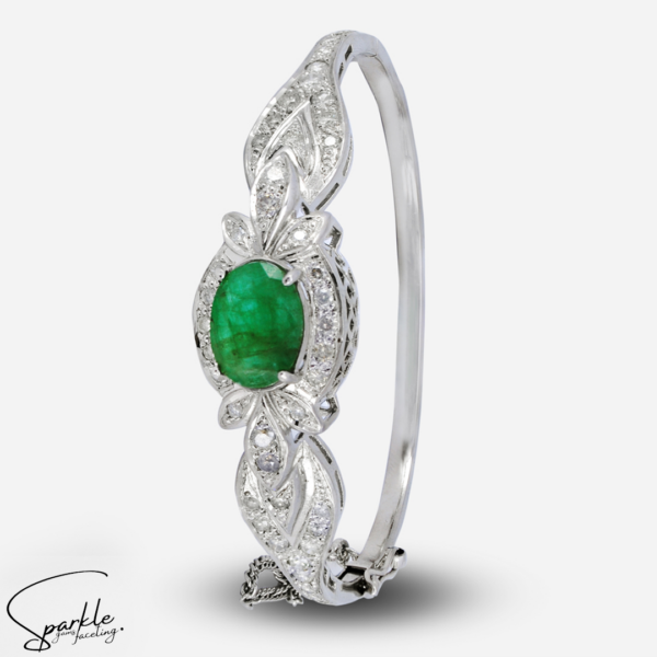 Luxurious Diamond and Emerald Bracelet