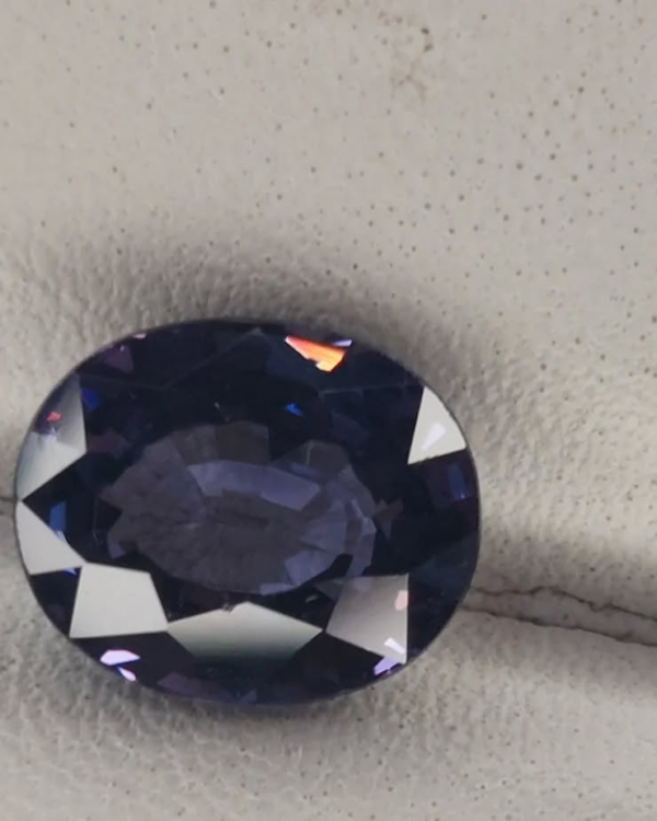 Natural Color Change Spinel – 3.58 Carats - Image 3