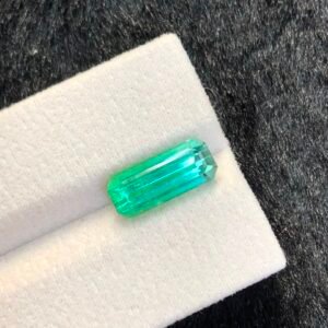 NATURAL APPLE GREEN TOURMALINE
